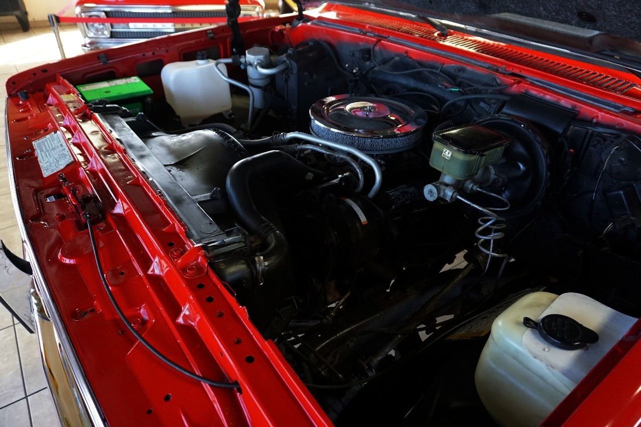 Chevrolet-C-10-1986-Truck-30