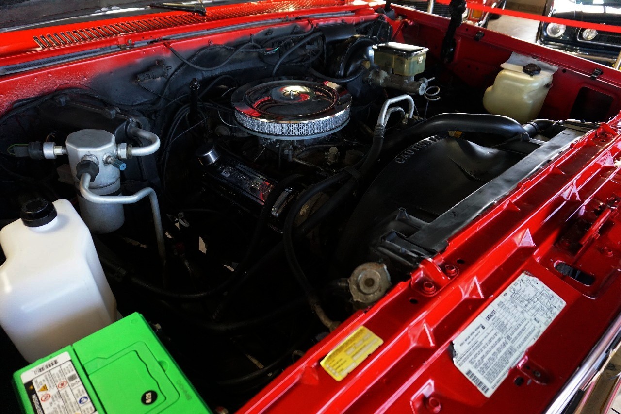 Chevrolet-C-10-1986-Truck-31