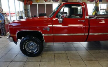 Chevrolet-C-10-1986-Truck-36