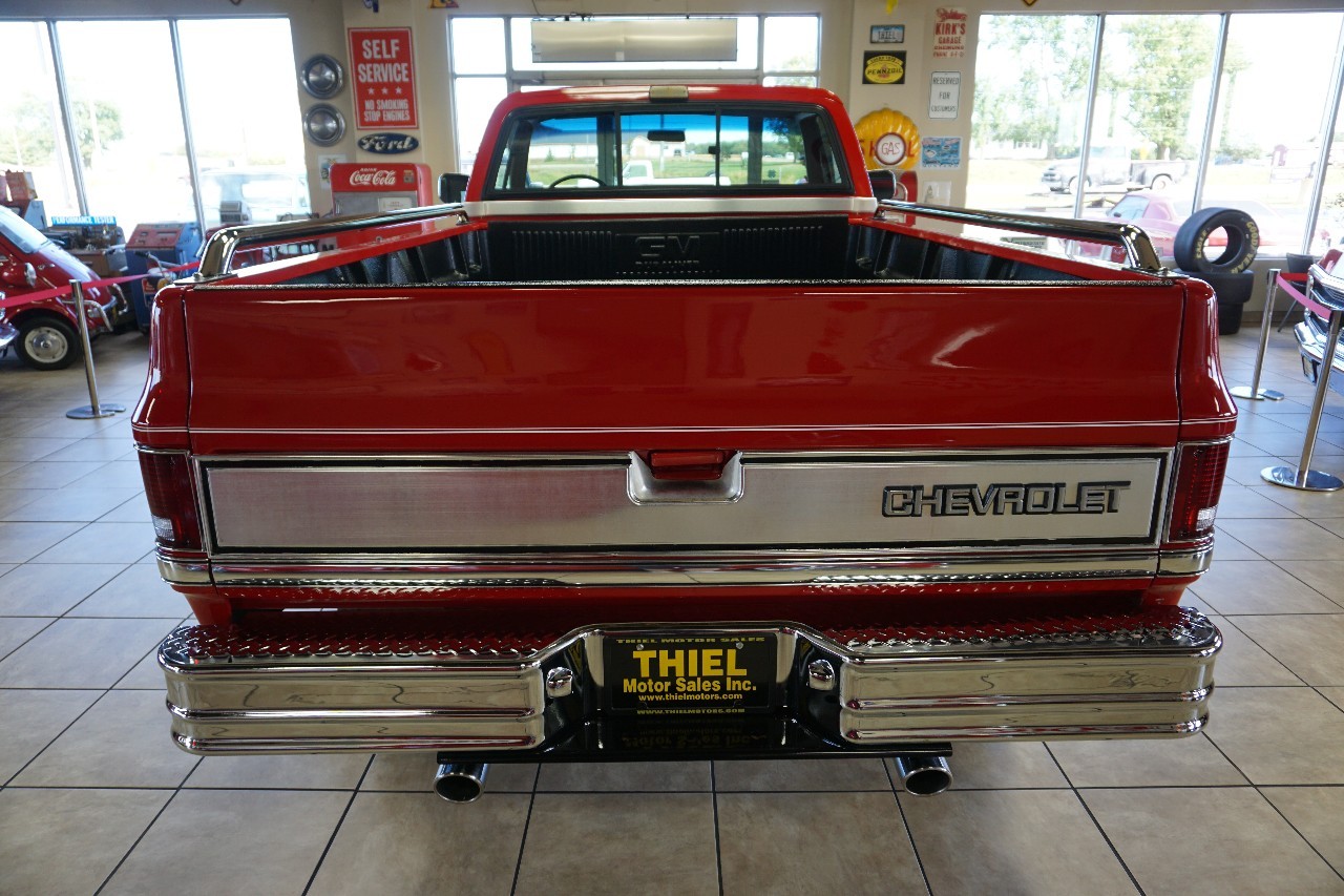 Chevrolet-C-10-1986-Truck-6