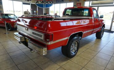Chevrolet-C-10-1986-Truck-9