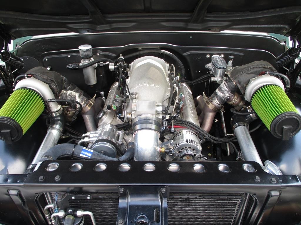Chevrolet-C-10-LS-Twin-Turbo-Resto-Mod-1967-2