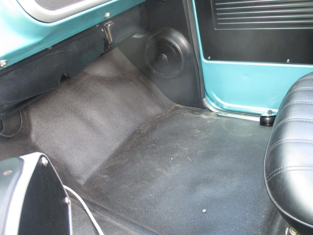 Chevrolet-C-10-LS-Twin-Turbo-Resto-Mod-1967-35