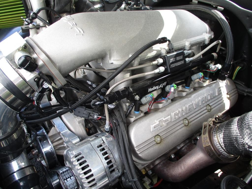 Chevrolet-C-10-LS-Twin-Turbo-Resto-Mod-1967-6