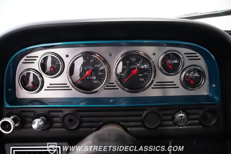 Chevrolet-C10-1962-Flat-Black-Black-36