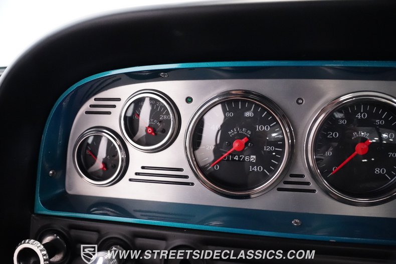 Chevrolet-C10-1962-Flat-Black-Black-37