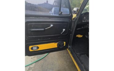 Chevrolet-C10-1963-Yellow-Black-13