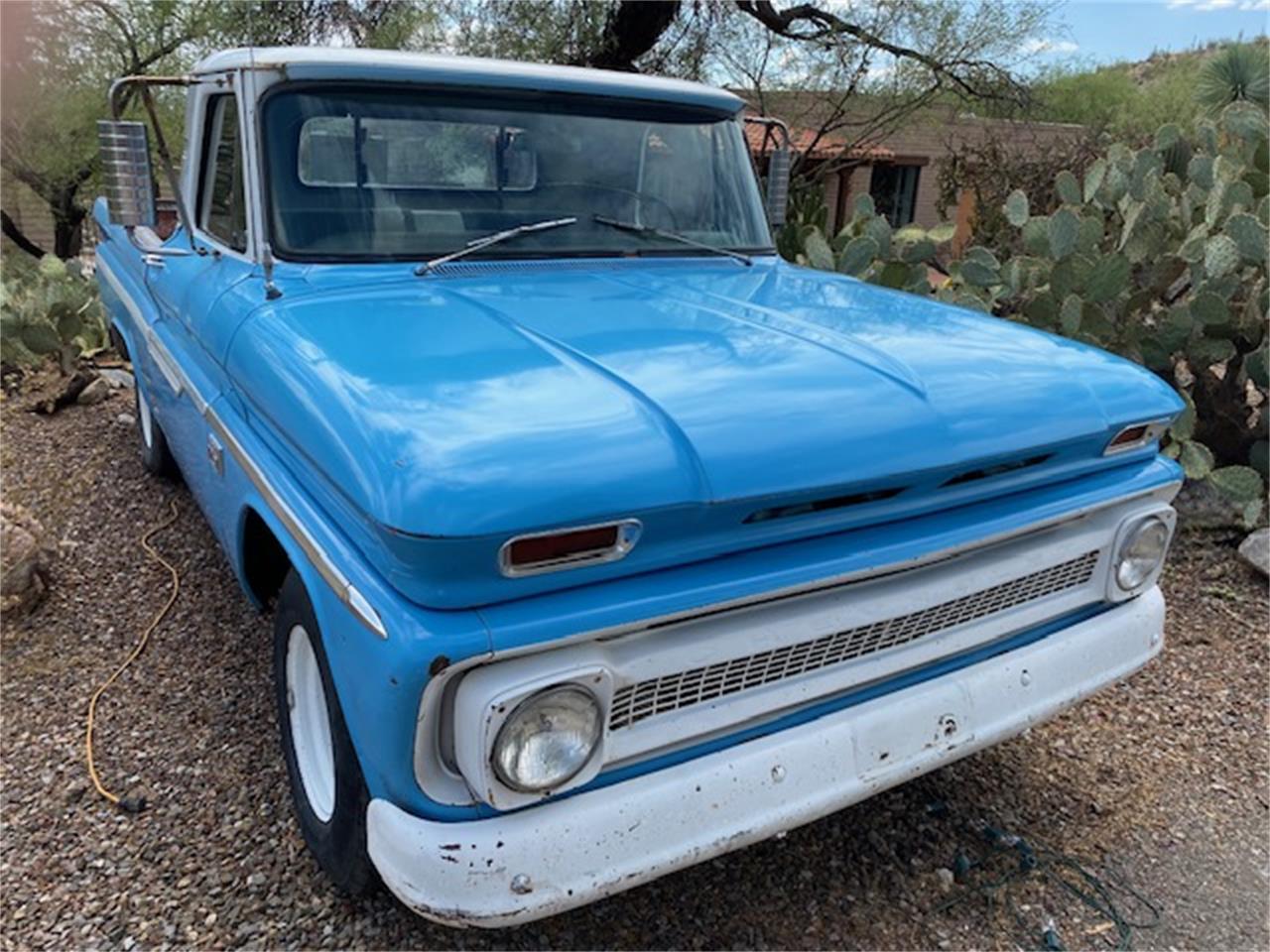 Chevrolet-C10-1966-BlueWhite-Tan-3