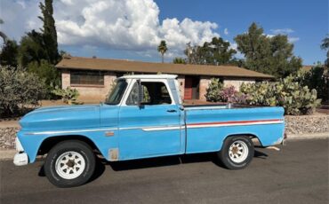 Chevrolet-C10-1966-BlueWhite-Tan