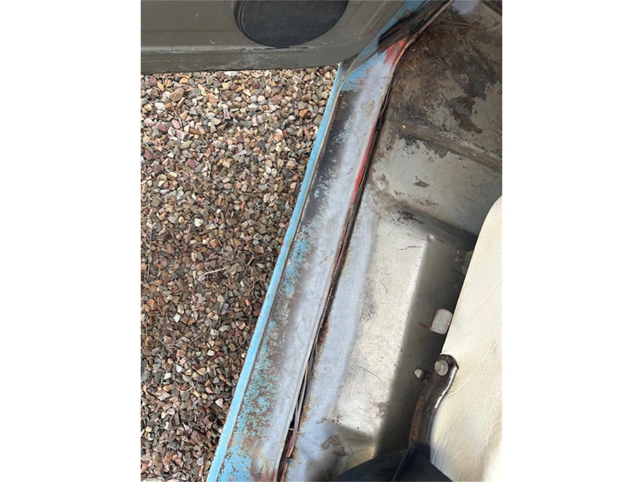 Chevrolet-C10-1966-BlueWhite-Tan-7