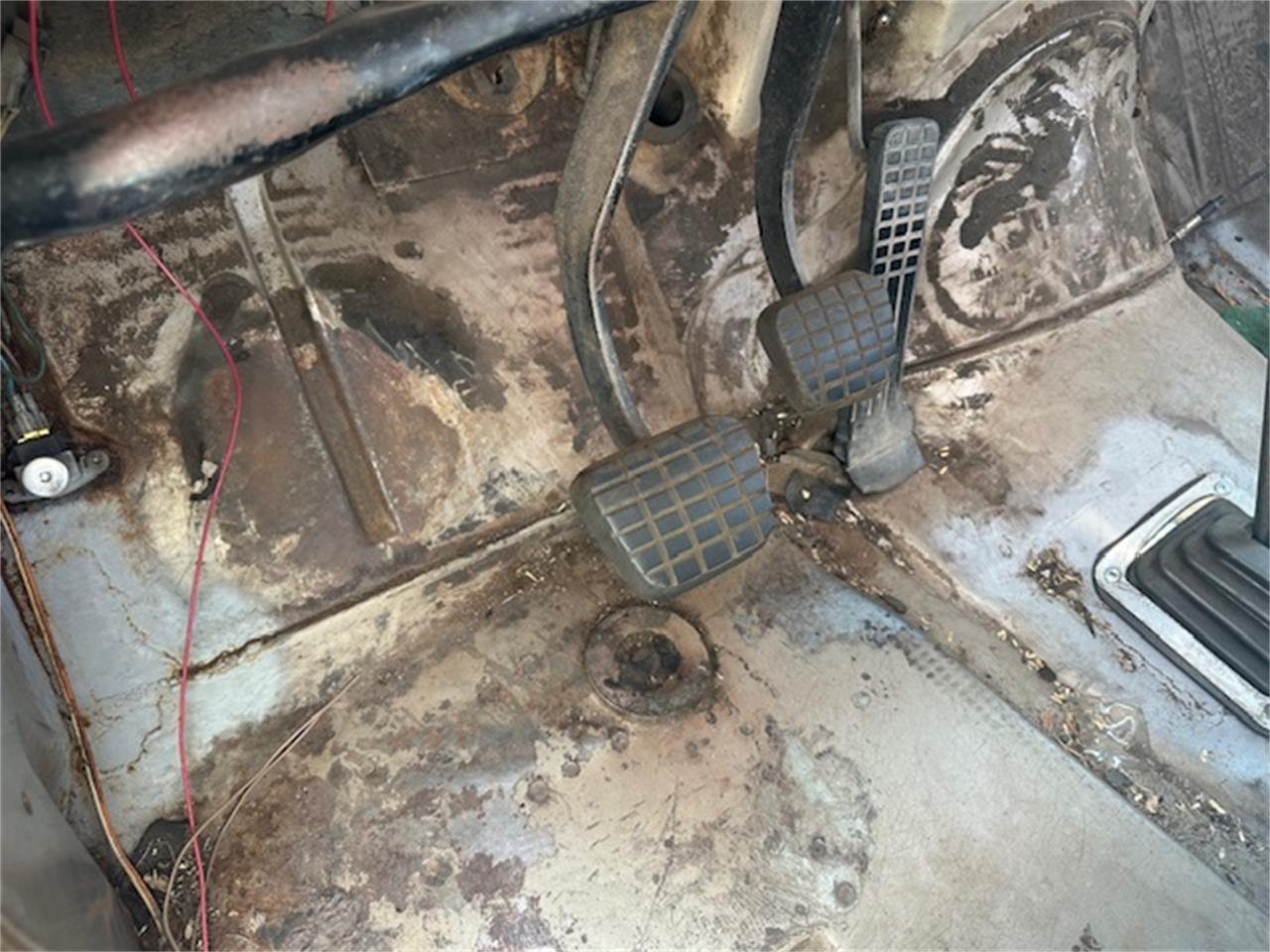 Chevrolet-C10-1966-BlueWhite-Tan-8