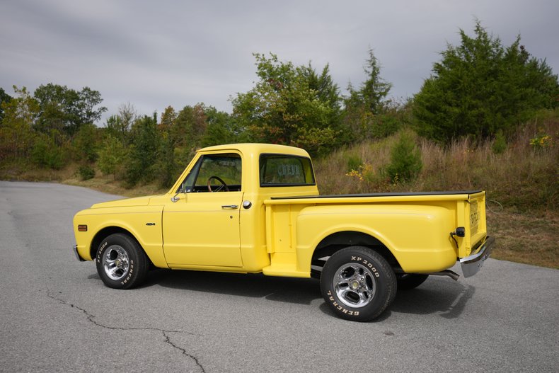 Chevrolet-C10-1967-Yellow-Black-1