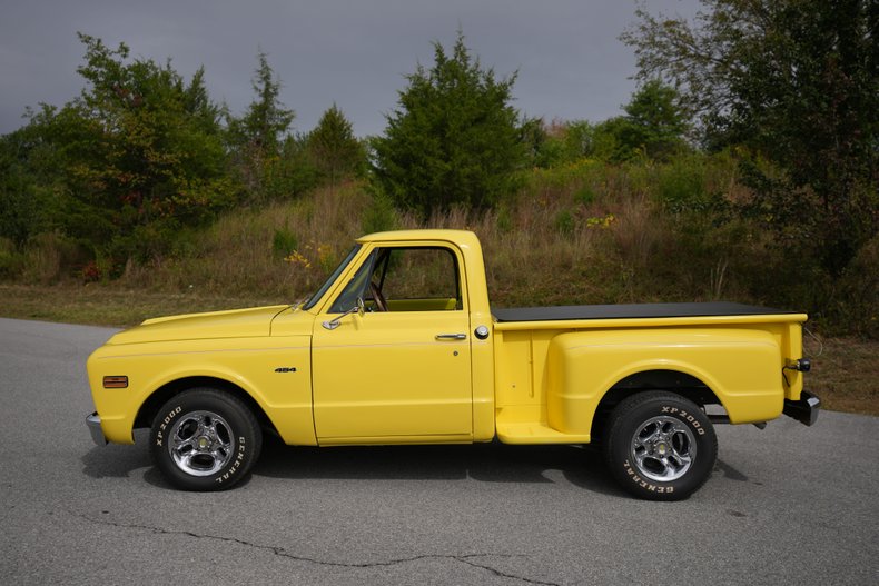 Chevrolet-C10-1967-Yellow-Black-10