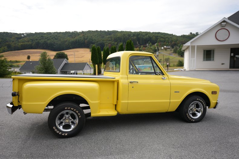 Chevrolet-C10-1967-Yellow-Black-17