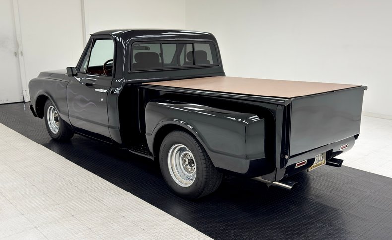 Chevrolet-C10-1971-Black-Mocha-15