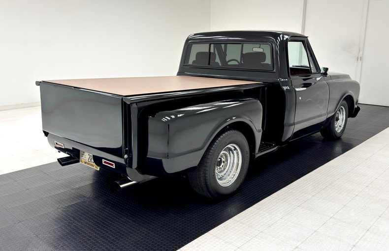 Chevrolet-C10-1971-Black-Mocha-17