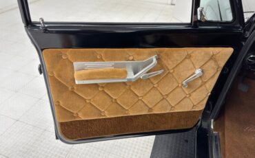 Chevrolet-C10-1971-Black-Mocha-39