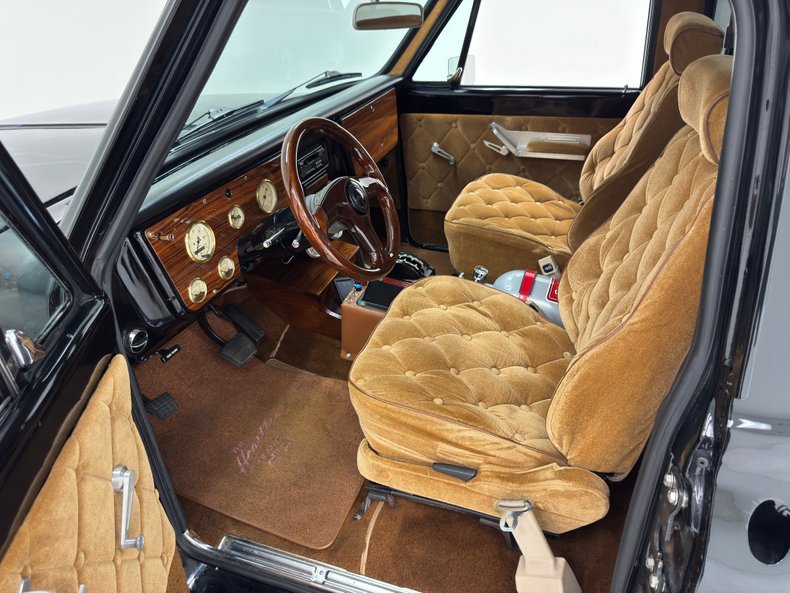 Chevrolet-C10-1971-Black-Mocha-42