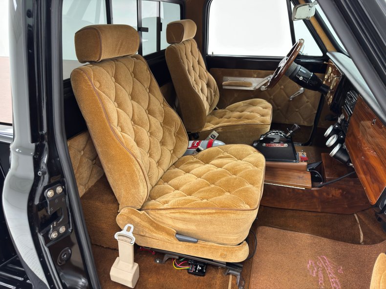 Chevrolet-C10-1971-Black-Mocha-43