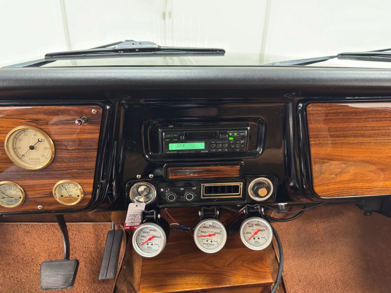 Chevrolet-C10-1971-Black-Mocha-9