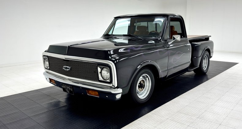 Chevrolet-C10-1971-Black-Mocha