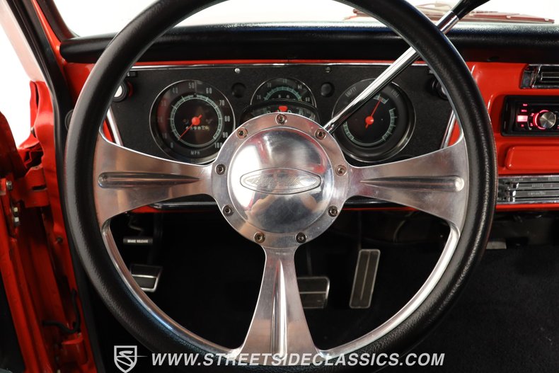 Chevrolet-C10-1972-Red-Black-12