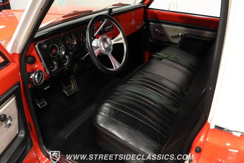 Chevrolet-C10-1972-Red-Black-15