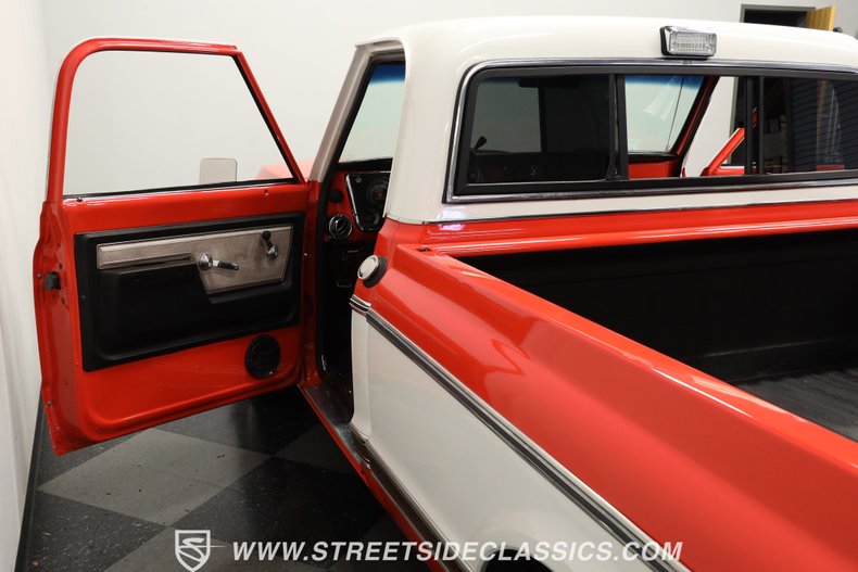 Chevrolet-C10-1972-Red-Black-31