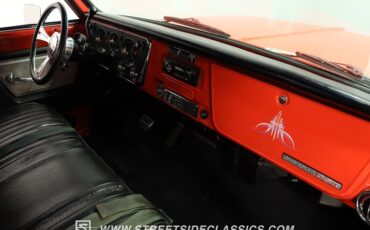Chevrolet-C10-1972-Red-Black-35