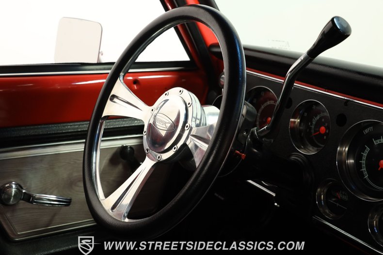 Chevrolet-C10-1972-Red-Black-36