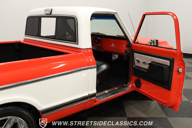 Chevrolet-C10-1972-Red-Black-39