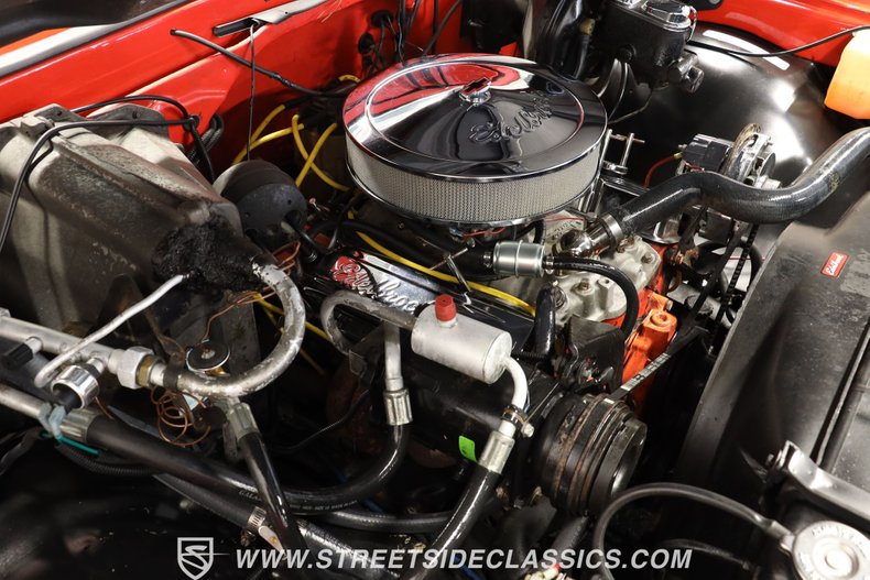 Chevrolet-C10-1972-Red-Black-46
