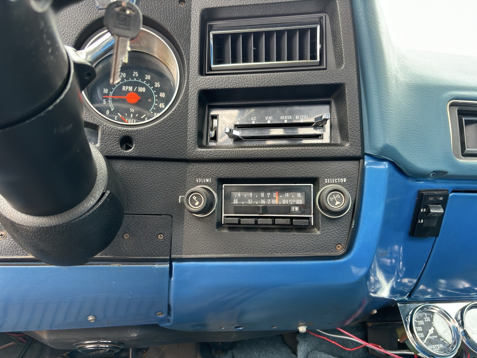 Chevrolet-C10K10-1974-28