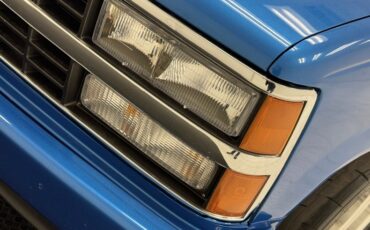 Chevrolet-C1500-1992-Medium-Blue-Metallic-Burgundy-15