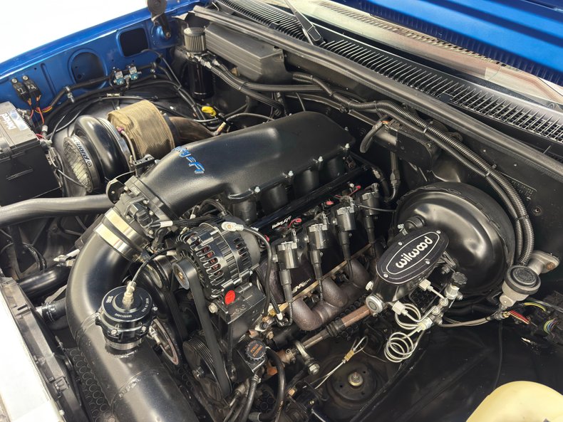 Chevrolet-C1500-1992-Medium-Blue-Metallic-Burgundy-27