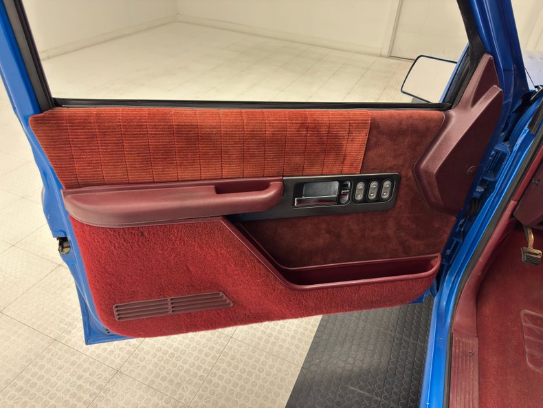 Chevrolet-C1500-1992-Medium-Blue-Metallic-Burgundy-31