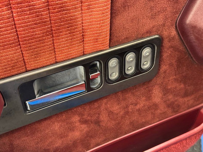 Chevrolet-C1500-1992-Medium-Blue-Metallic-Burgundy-32