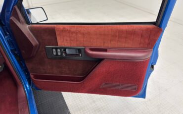Chevrolet-C1500-1992-Medium-Blue-Metallic-Burgundy-33