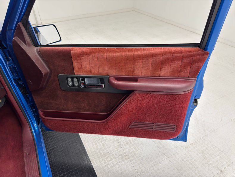Chevrolet-C1500-1992-Medium-Blue-Metallic-Burgundy-33