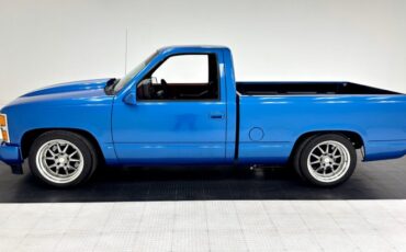 Chevrolet-C1500-1992-Medium-Blue-Metallic-Burgundy