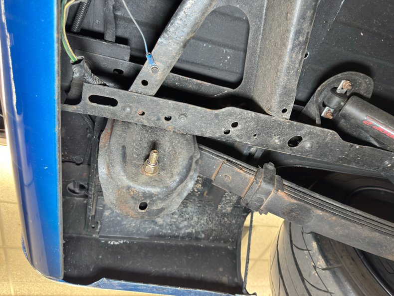 Chevrolet-C1500-1992-Medium-Blue-Metallic-Burgundy-45