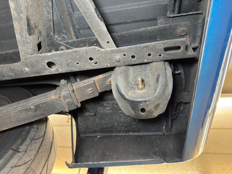 Chevrolet-C1500-1992-Medium-Blue-Metallic-Burgundy-46