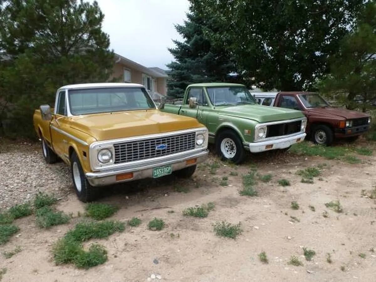 Chevrolet-C20-1972-Yellow-Black-2