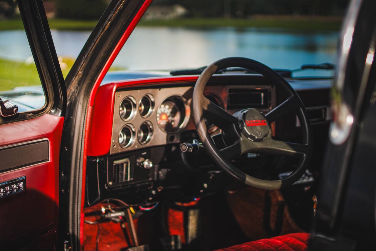 Chevrolet-C30-1984-Crew-Cab-Pickup-16