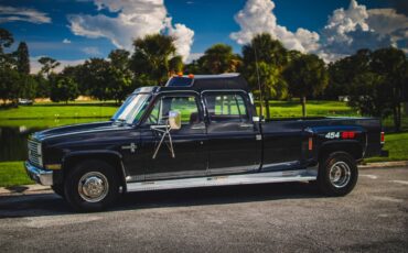 Chevrolet-C30-1984-Crew-Cab-Pickup-3