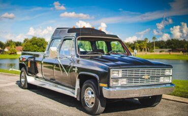 Chevrolet-C30-1984-Crew-Cab-Pickup