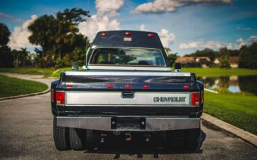 Chevrolet-C30-1984-Crew-Cab-Pickup-5