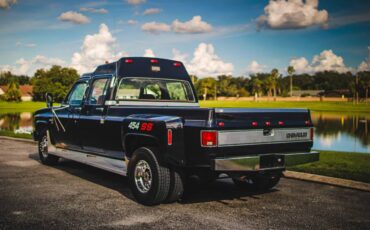 Chevrolet-C30-1984-Crew-Cab-Pickup-6