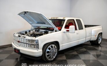 Chevrolet-C3500-1989-Pearl-White-Red-45
