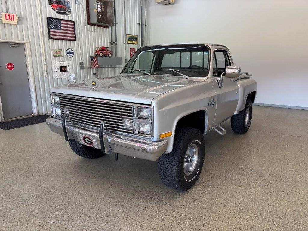 Chevrolet-CK-Pickup-1500-1984-1